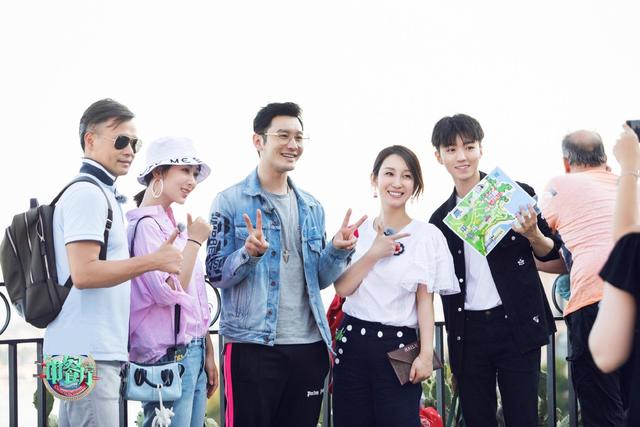 黃曉明回應中餐廳 簡單的回憶同時點評幾位合伙人